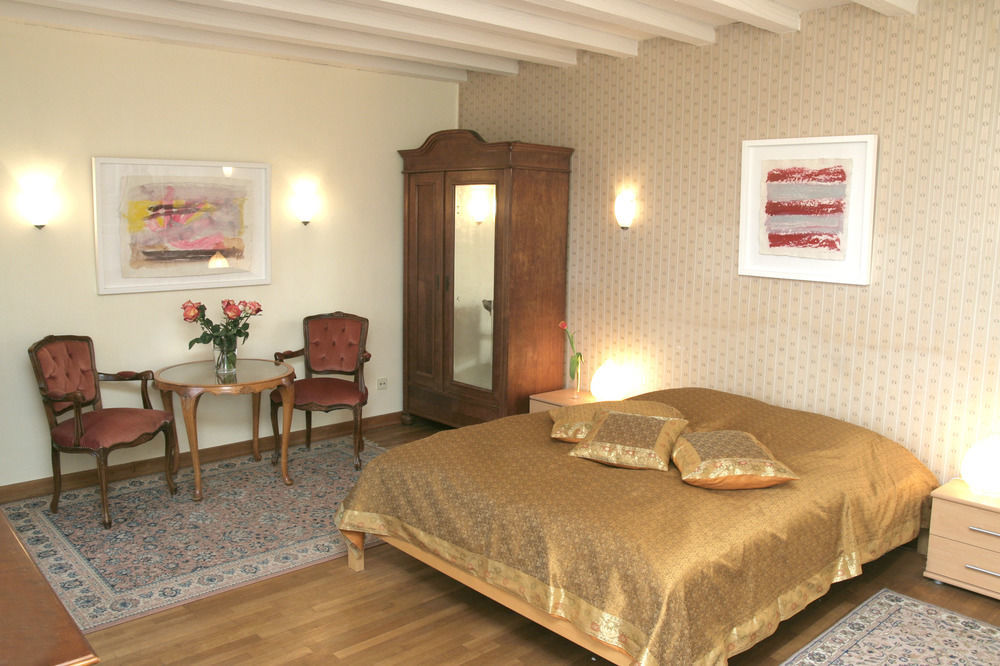 Rhein River Guesthouse - Direkt Am Rhein Λεβερκούζεν Εξωτερικό φωτογραφία
