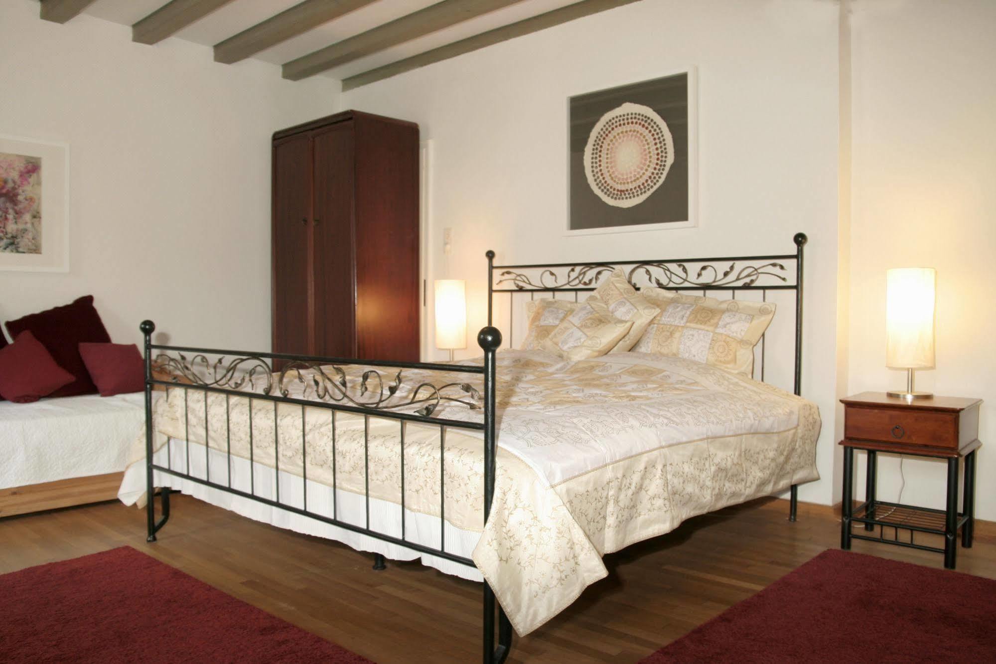 Rhein River Guesthouse - Direkt Am Rhein Λεβερκούζεν Εξωτερικό φωτογραφία