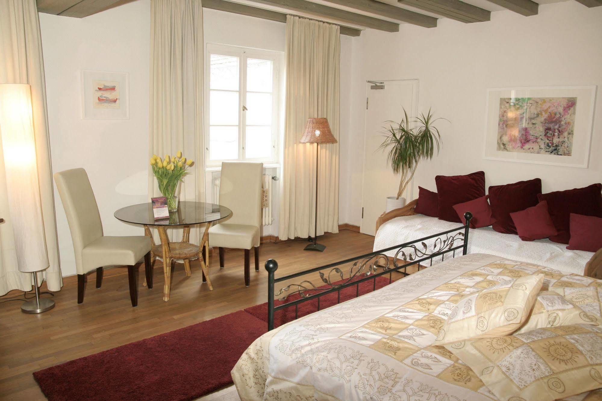Rhein River Guesthouse - Direkt Am Rhein Λεβερκούζεν Εξωτερικό φωτογραφία