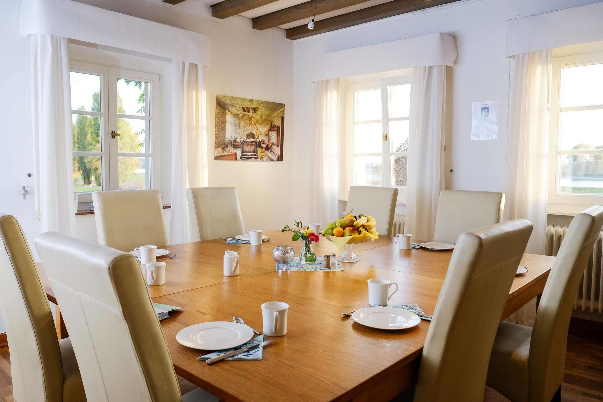 Rhein River Guesthouse - Direkt Am Rhein Λεβερκούζεν Εξωτερικό φωτογραφία